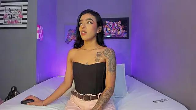 VictoriaMeller from StripChat is Freechat