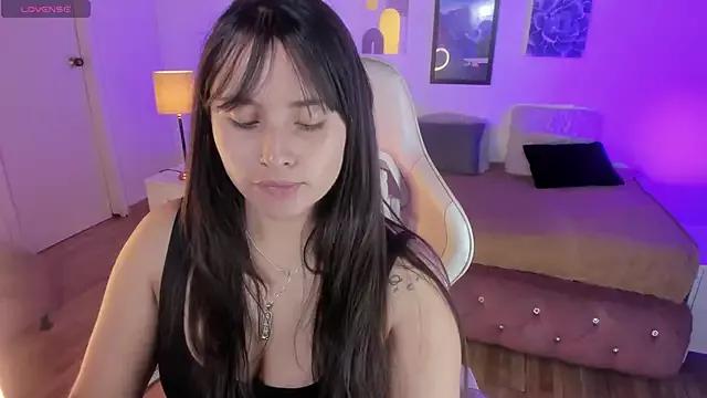 Violeta_dss from StripChat is Freechat
