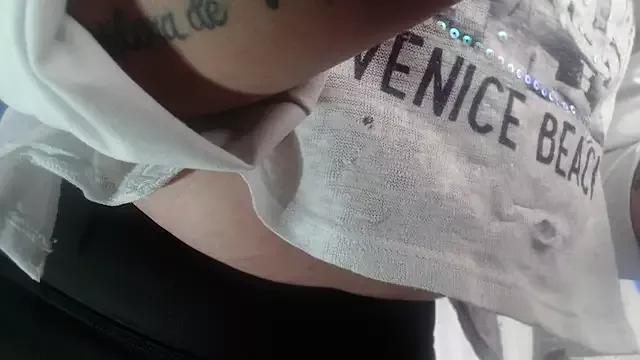 vitoria23_ from StripChat is Freechat