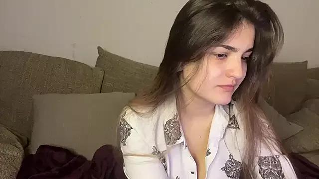 Vivalenti_Kiss from StripChat is Freechat