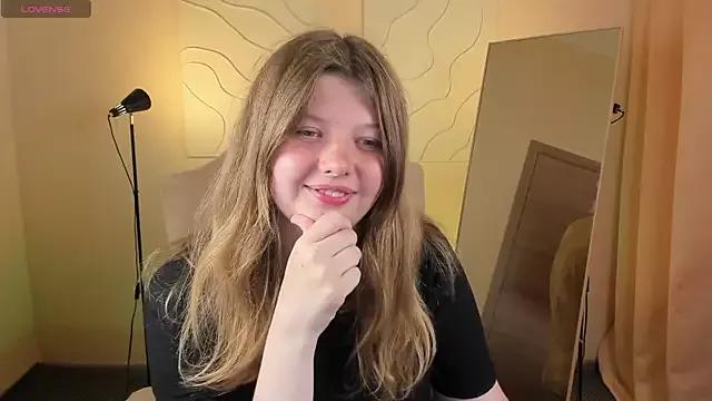 Vivian_cutie from StripChat is Freechat