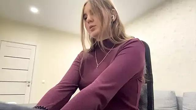 VoncileFling from StripChat is Freechat