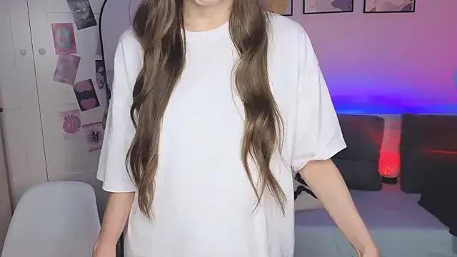 wavemary from StripChat is Freechat