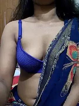 White_Angelxxx from StripChat is Freechat