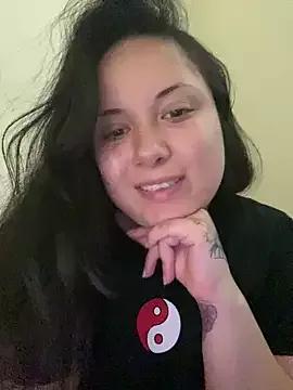 xocrybaby from StripChat is Freechat