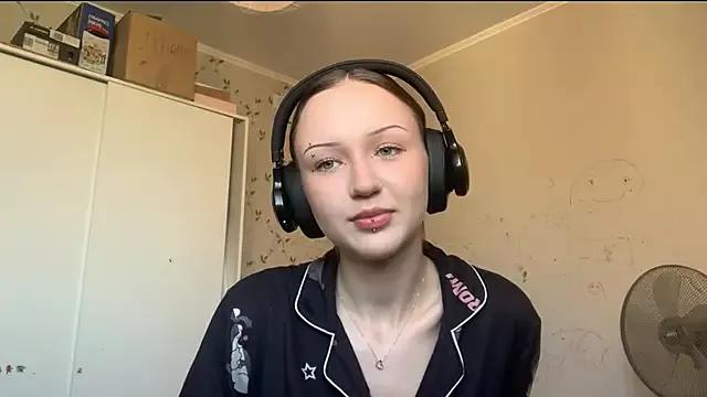 You_Dream_HereNOW from StripChat is Freechat