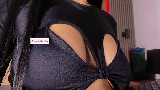 YourSweet_Mia from StripChat is Freechat