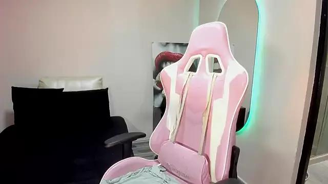 Zamira_Taylor from StripChat is Freechat