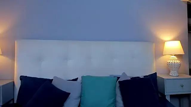 ZarahFoxx from StripChat is Freechat